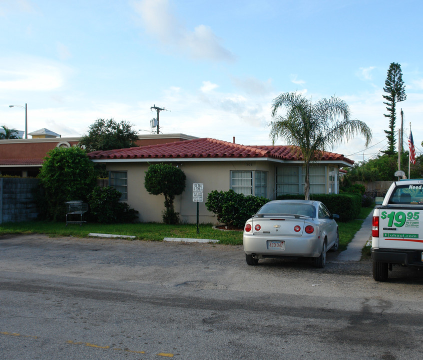 504-508 SE 22nd St in Fort Lauderdale, FL - Building Photo