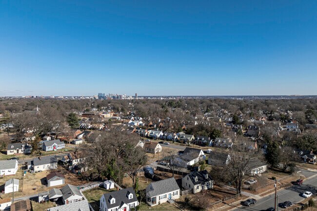 Sarah Apartments in Richmond, VA - Building Photo - Building Photo