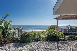 22609 Pacific Coast Hwy, Unit B in Malibu, CA - Building Photo - Building Photo
