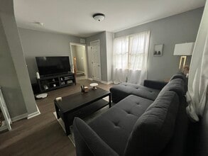 105 Mill Ln in Westbrook, ME - Building Photo - Building Photo