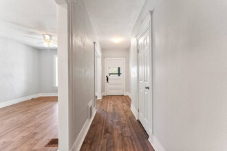 936 N Ogden St in Denver, CO - Building Photo - Interior Photo