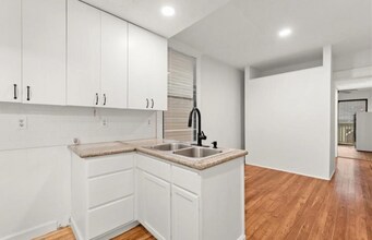 740 Oakland Ave SE in Atlanta, GA - Building Photo - Building Photo