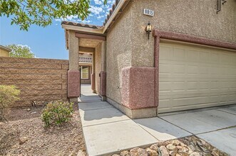 8815 Salvestrin Point Ave in Las Vegas, NV - Foto de edificio - Building Photo