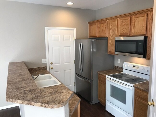 6753 S Winnipeg Cir in Aurora, CO - Building Photo - Building Photo