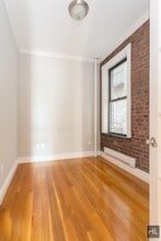 Leroy Street in New York, NY - Building Photo - Building Photo