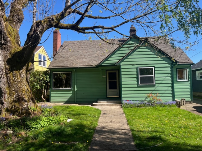property at 4937 N Willamette Blvd