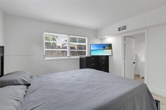5836 Hope St in Hollywood, FL - Building Photo - Building Photo