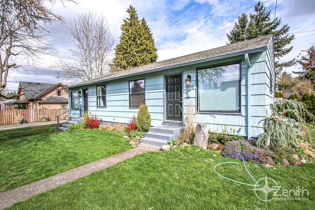 1601 Esther St in Vancouver, WA - Building Photo - Building Photo