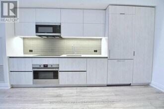 21 Park St E in Mississauga, ON - Building Photo - Building Photo