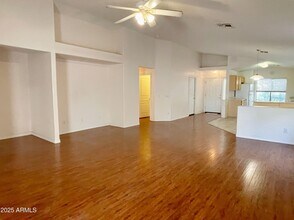 2626 E Gary Way in Phoenix, AZ - Building Photo - Building Photo
