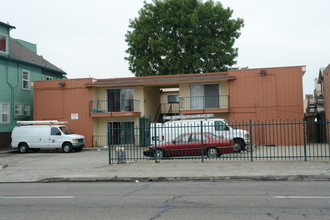 3025 Martin Luther King Jr Way in Oakland, CA - Building Photo - Building Photo