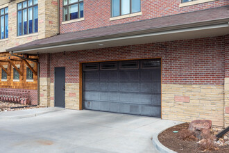 712 Centre Ave in Fort Collins, CO - Foto de edificio - Building Photo