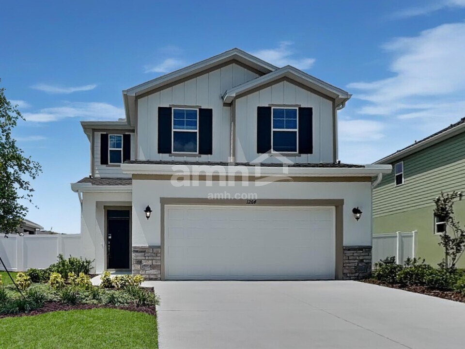 1264 Heavenly Dr in St. Cloud, FL - Building Photo