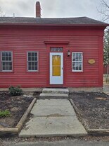 5 Oil Mill Ln, Unit 5 in Chepachet, RI - Building Photo