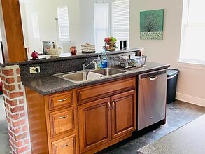 1501 Harwich Dr in Baton Rouge, LA - Building Photo - Building Photo