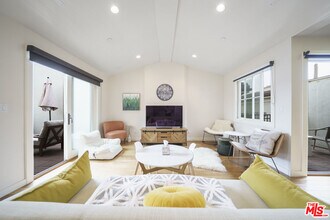 642 Hermosa Ave in Hermosa Beach, CA - Building Photo - Building Photo
