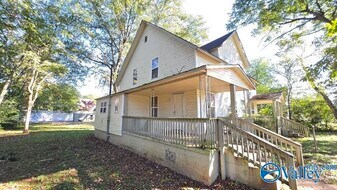 3505 Bradley St SW in Huntsville, AL - Building Photo