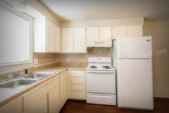 3006 Sunset Dr in Evans, CO - Building Photo - Building Photo