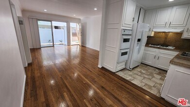 1438 S Barrington Ave in Los Angeles, CA - Building Photo - Building Photo