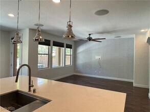 2090 Morro Vista Dr in Las Vegas, NV - Building Photo - Building Photo