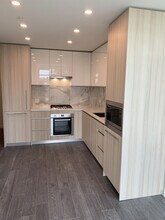 5333 Goring St in Burnaby, BC - Building Photo - Building Photo