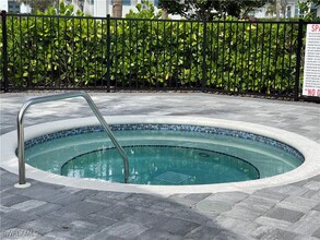 9213 Cayman Dr in Naples, FL - Building Photo - Building Photo