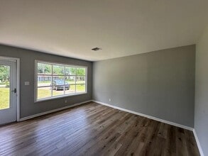 4434 Binghamton Dr in Mobile, AL - Building Photo - Building Photo