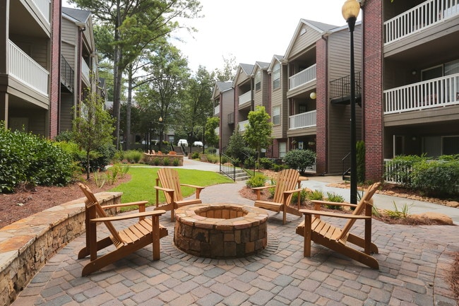 The Pointe at Lenox Park in Brookhaven, GA - Building Photo - Building Photo