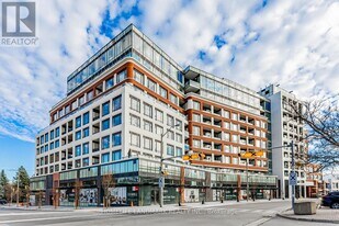 259 The Kingsway in Toronto, ON - Building Photo