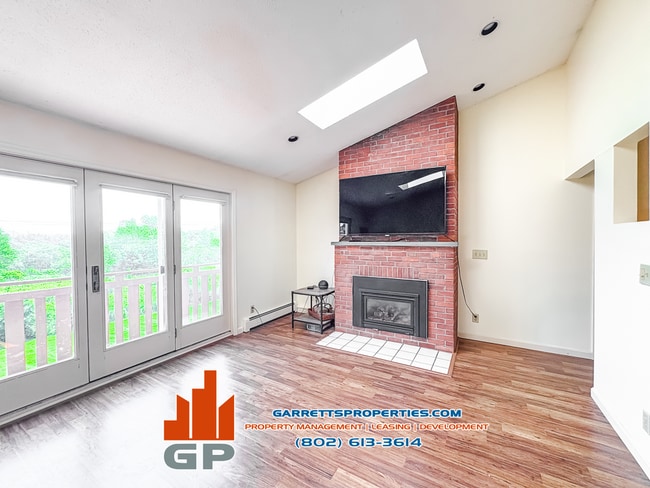 243 Eastview Cir
