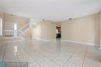 15301 NW 1st St in Pembroke Pines, FL - Building Photo - Building Photo