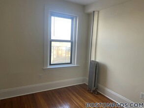 885 Massachusetts Ave in Cambridge, MA - Building Photo - Building Photo