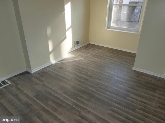 4033 Filbert St in Philadelphia, PA - Foto de edificio - Building Photo
