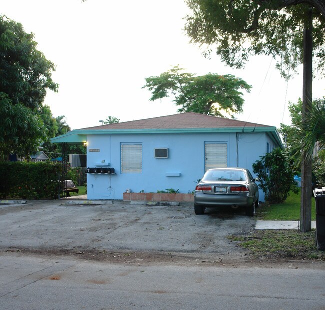 13917 NE 20th Pl in Miami, FL - Building Photo - Building Photo