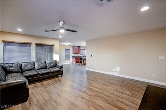 10557 Norcross Ave in Las Vegas, NV - Foto de edificio - Building Photo