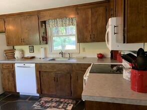 1692 Timberlake Dr in Lynchburg, VA - Building Photo - Building Photo