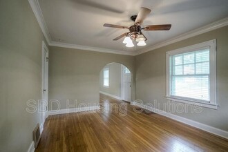 1825 S Vassar Ave in Independence, MO - Building Photo - Building Photo