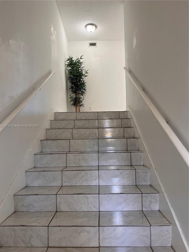 2534 SE 19th Pl in Homestead, FL - Building Photo - Building Photo