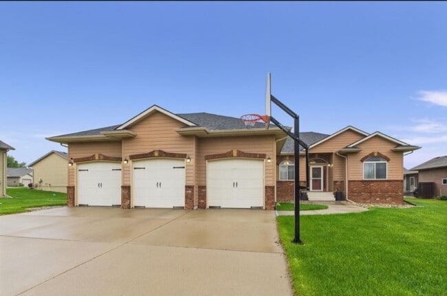 property at 8113 S Copper Ridge Rd