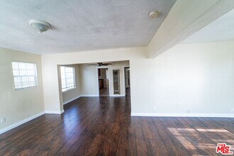 5611 Carlin St in Los Angeles, CA - Building Photo - Building Photo