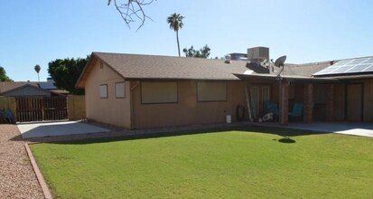 14401 N 52nd Ln in Glendale, AZ - Foto de edificio - Building Photo