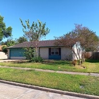 10331 Rancho Bernardo Ln in Sugar Land, TX - Building Photo