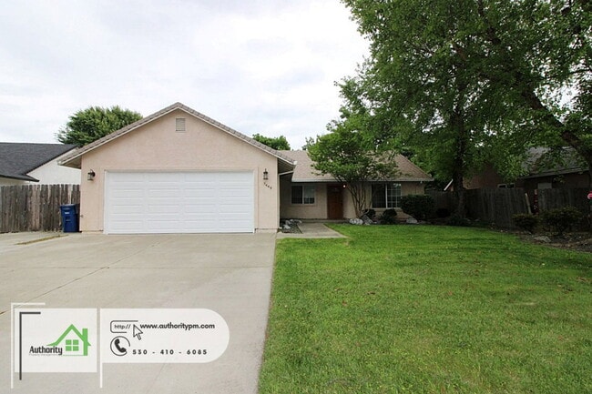 5449 Mill Pond Ln in Redding, CA - Building Photo - Building Photo