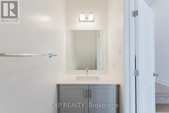 120 San Felice Cir in Ottawa, ON - Building Photo - Building Photo