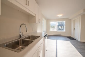 903 Park Ave in Nanaimo, BC - Building Photo - Building Photo