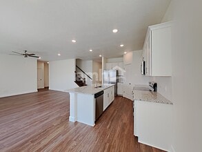 1279 N Wagon Wy in Spanish Fork, UT - Foto de edificio - Building Photo