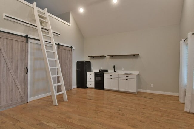 4855 Main St in Chappell Hill, TX - Building Photo - Building Photo