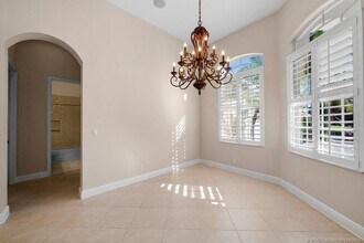 511 SW Squire Johns Ln in Palm City, FL - Building Photo - Building Photo