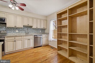 7393 Swan Point Way in Columbia, MD - Building Photo - Building Photo