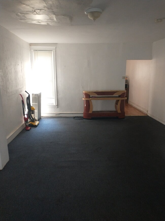 3943 Dungan St in Philadelphia, PA - Building Photo - Building Photo